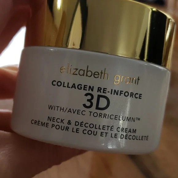 BEAUTY BUNDLE 💕 - Picture 4 of 6